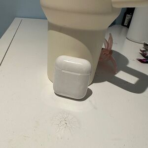 Apple airpods first generation with charging case